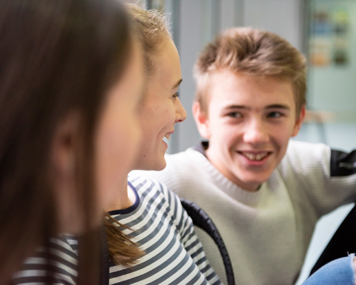 Glade Boern I Skole