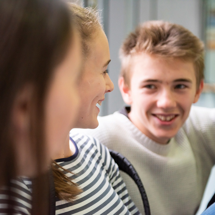 Glade Boern I Skole